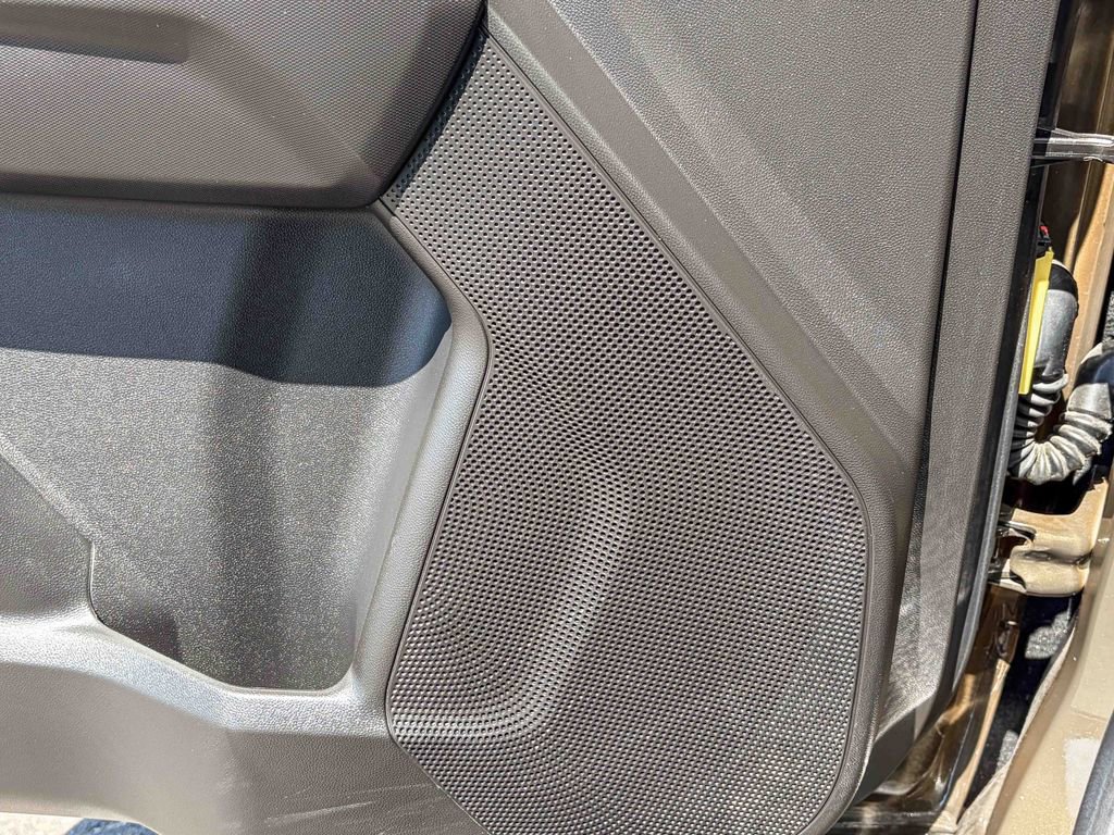 Used 2024 GMC Canyon Elevation w/ Elevation Premium Package image 45