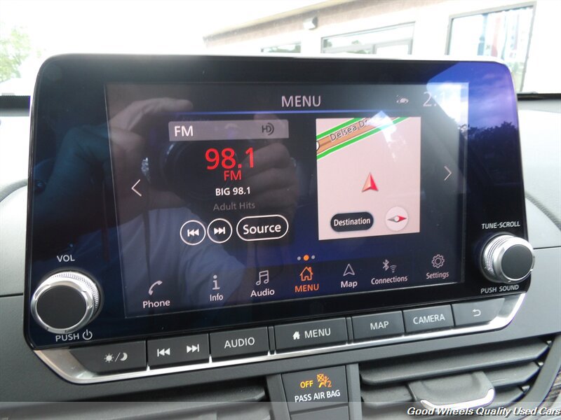Used 2019 Nissan Altima 2.5 Platinum FWD image 16