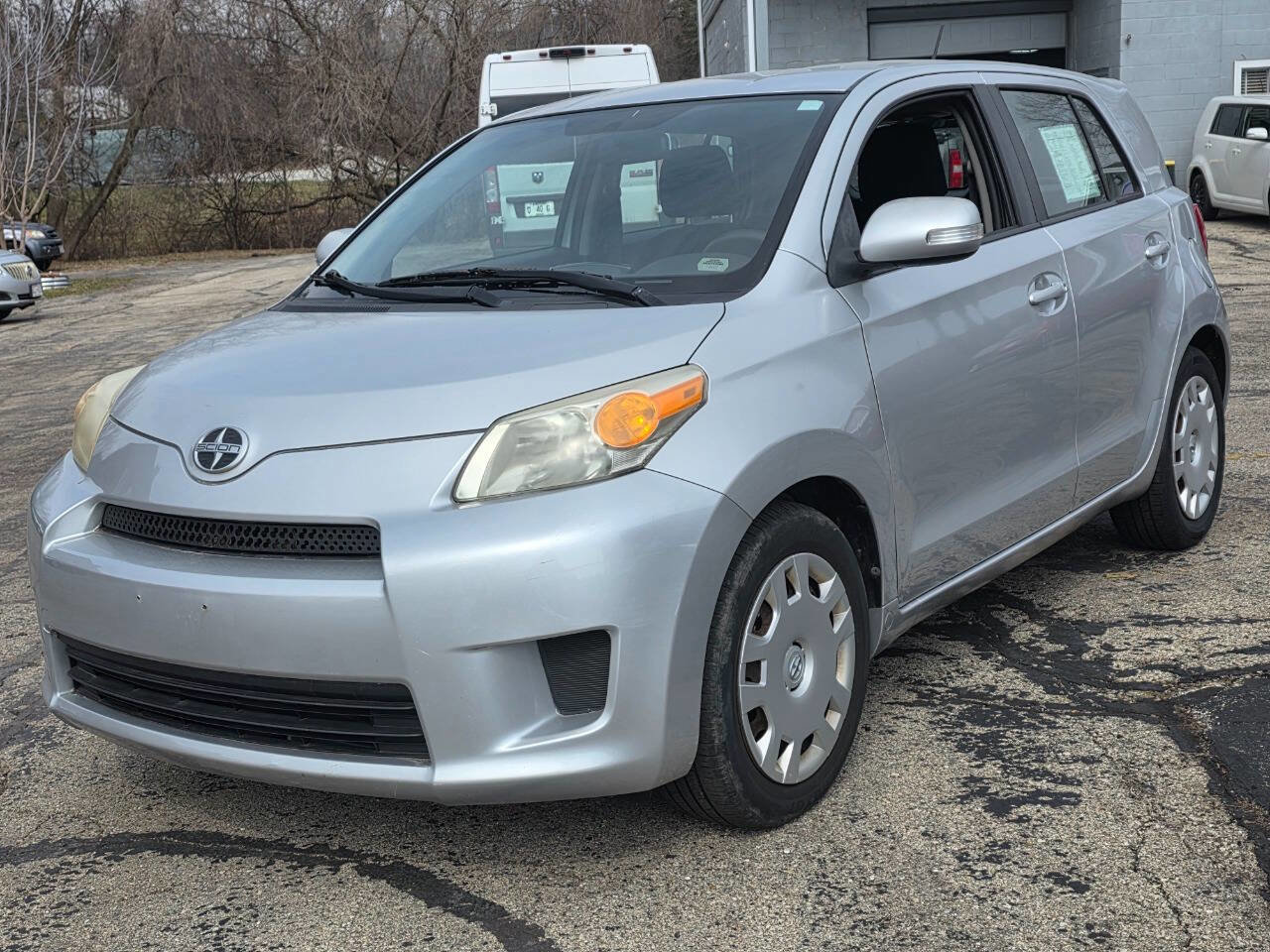 Used 2009 Scion xD image 3