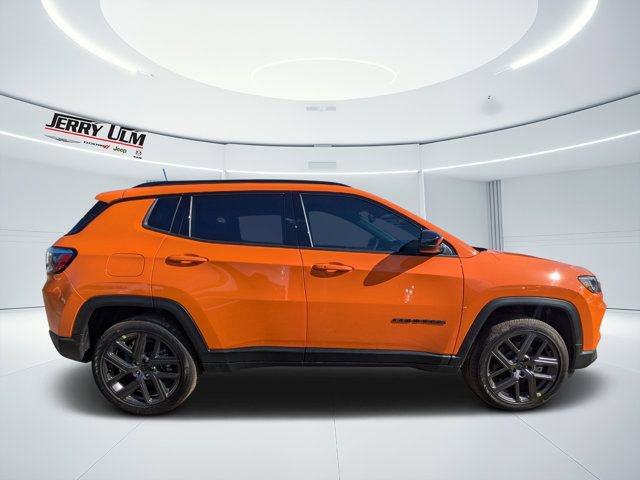 New 2026 Jeep Compass Latitude image 2