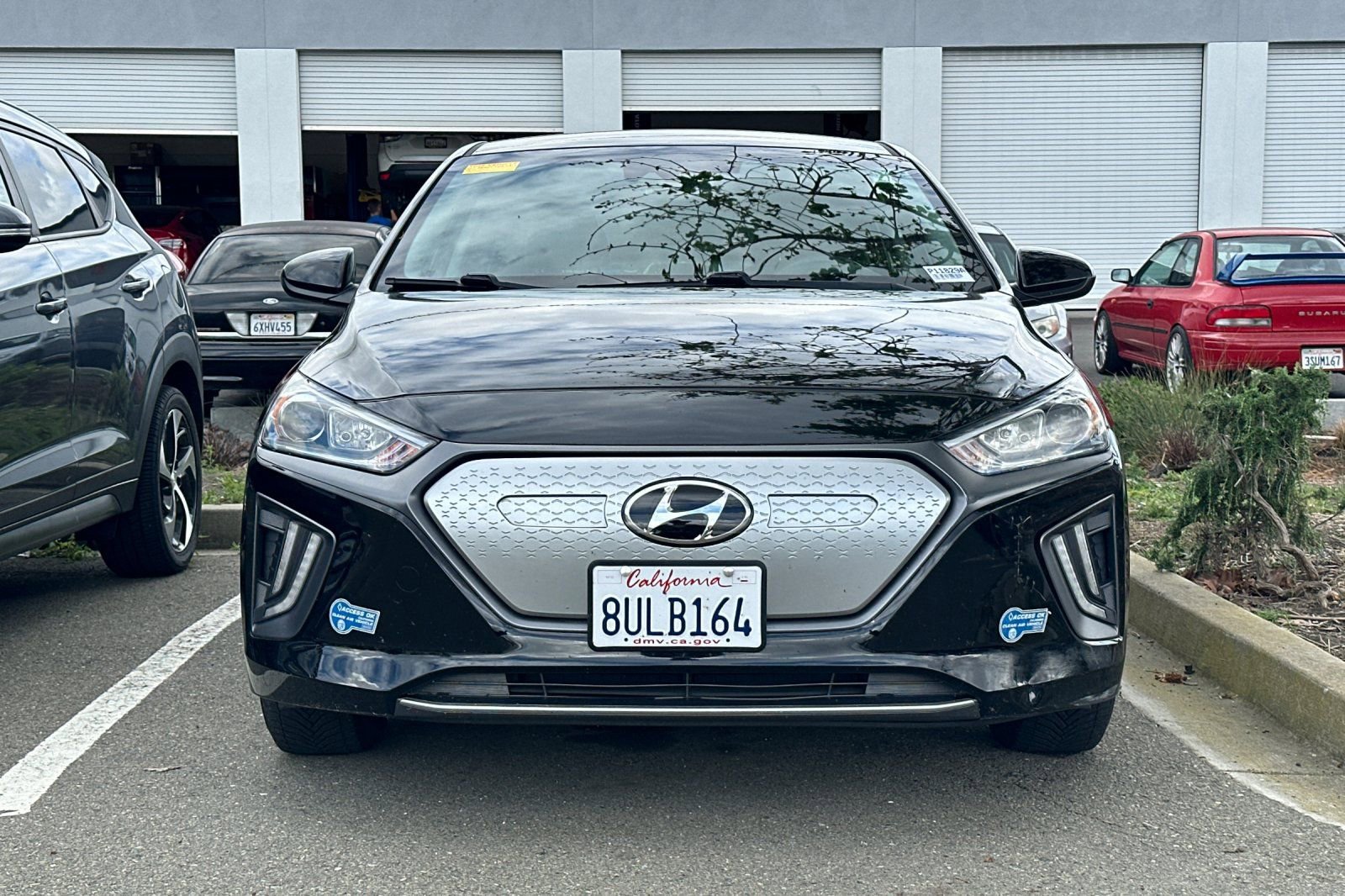 Used 2020 Hyundai Ioniq SE image 3