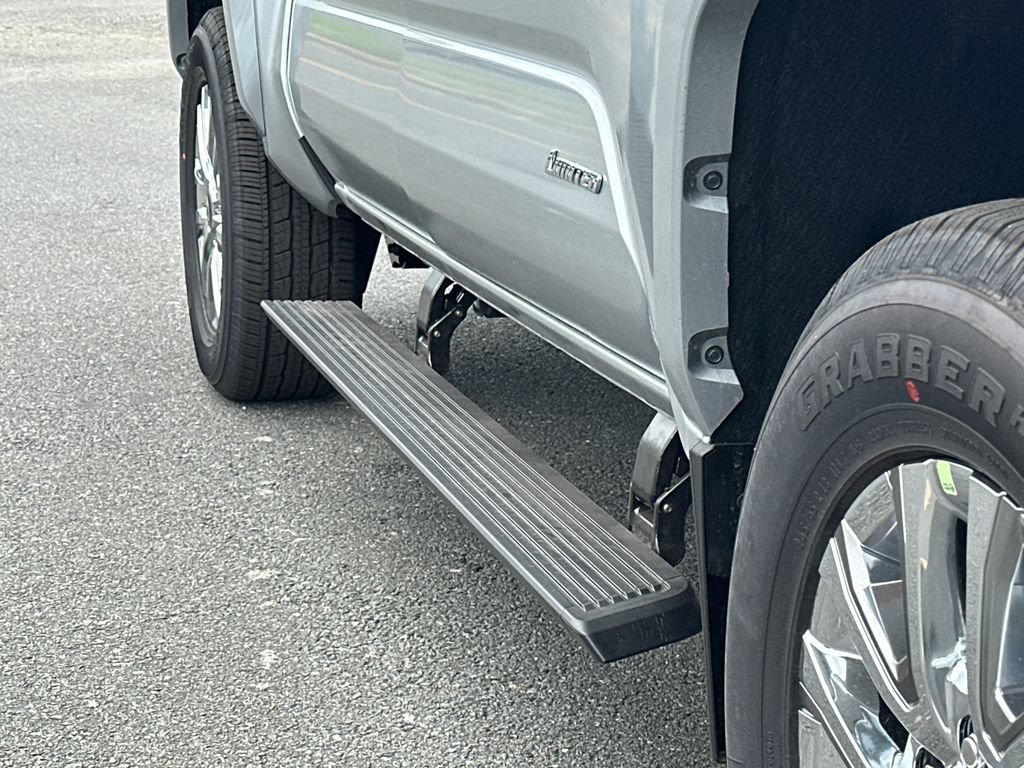 New 2026 Toyota Tacoma Limited AWD/4WD image 9