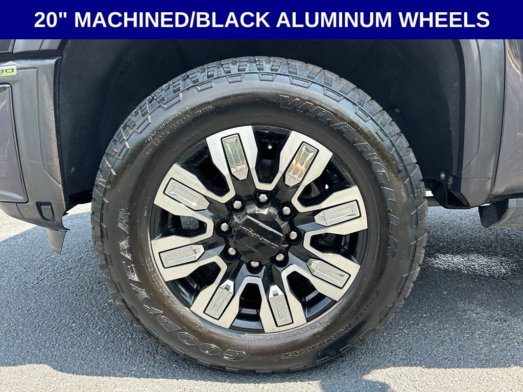 Used 2024 GMC Sierra 3500 AT4 w/ Technology Package AWD/4WD image 7