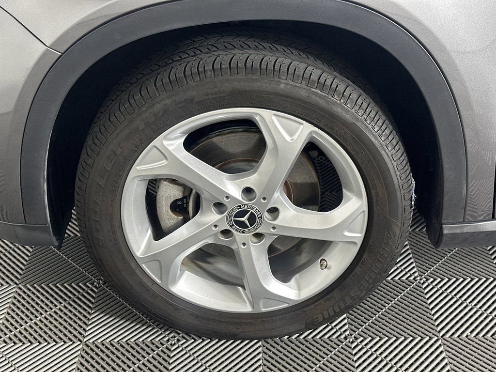 Certified 2020 Mercedes-Benz GLA 250 4MATIC image 11