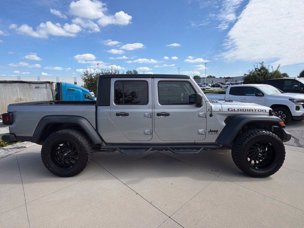 Used 2020 Jeep Gladiator Sport w/ Quick Order Package 24S AWD/4WD image 21