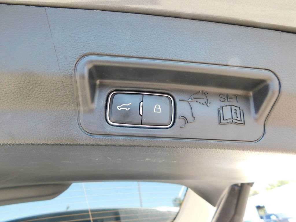 Used 2025 Ford Explorer Active w/ Active Comfort Package AWD/4WD image 29