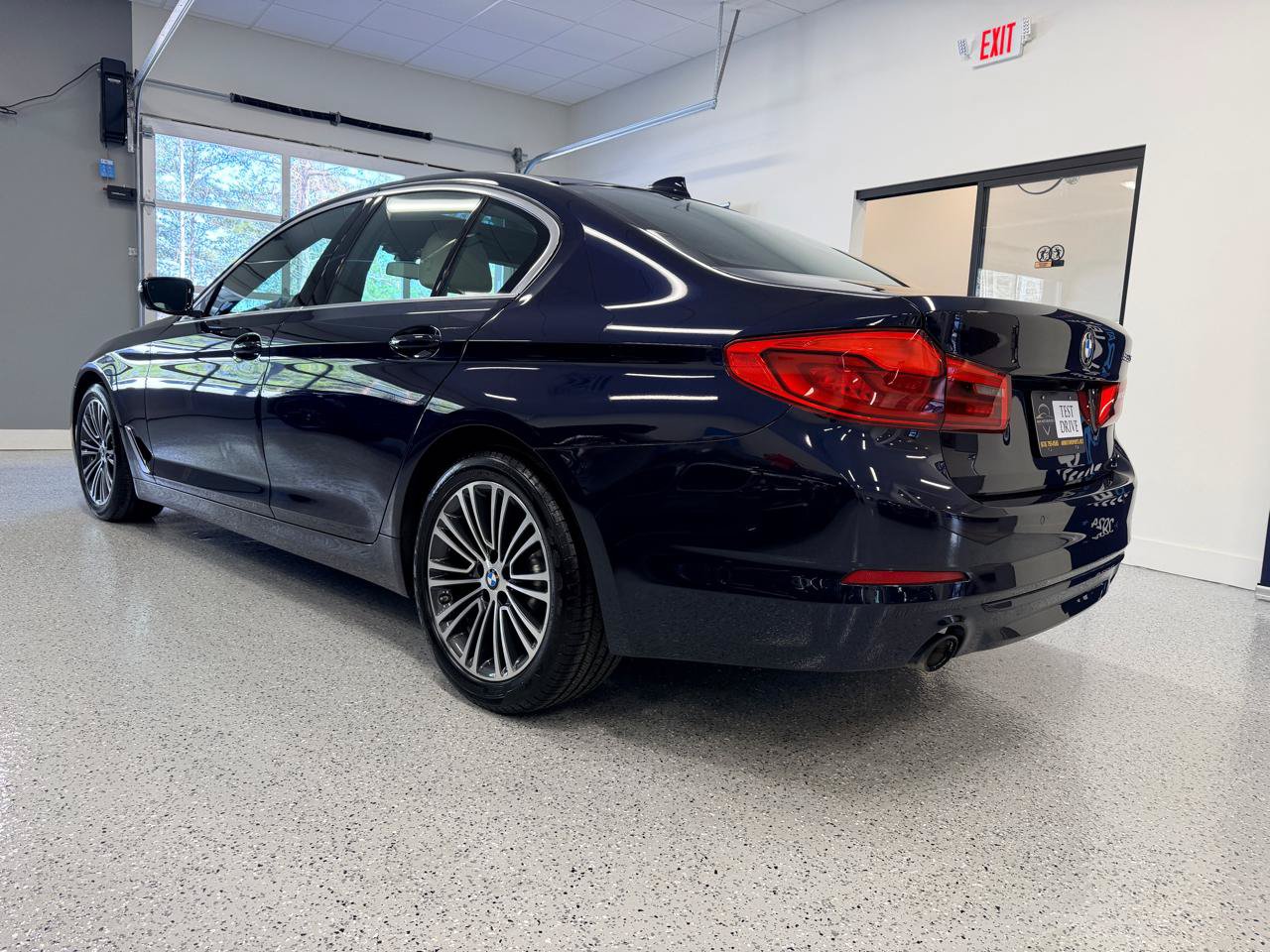 Used 2019 BMW 530i w/ Convenience Package RWD image 5