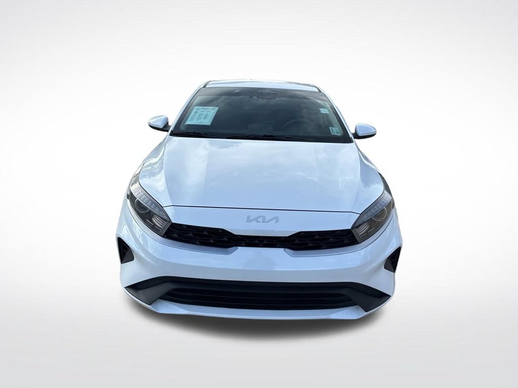 Used 2022 Kia Forte LXS FWD image 2