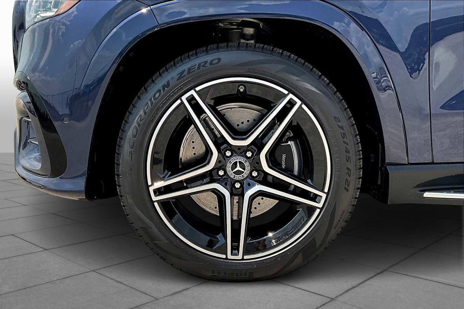 New 2026 Mercedes-Benz GLS 450 4MATIC image 21
