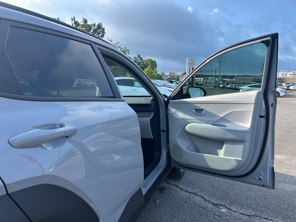 Used 2024 Hyundai Kona SEL w/ Convenience Package FWD image 19
