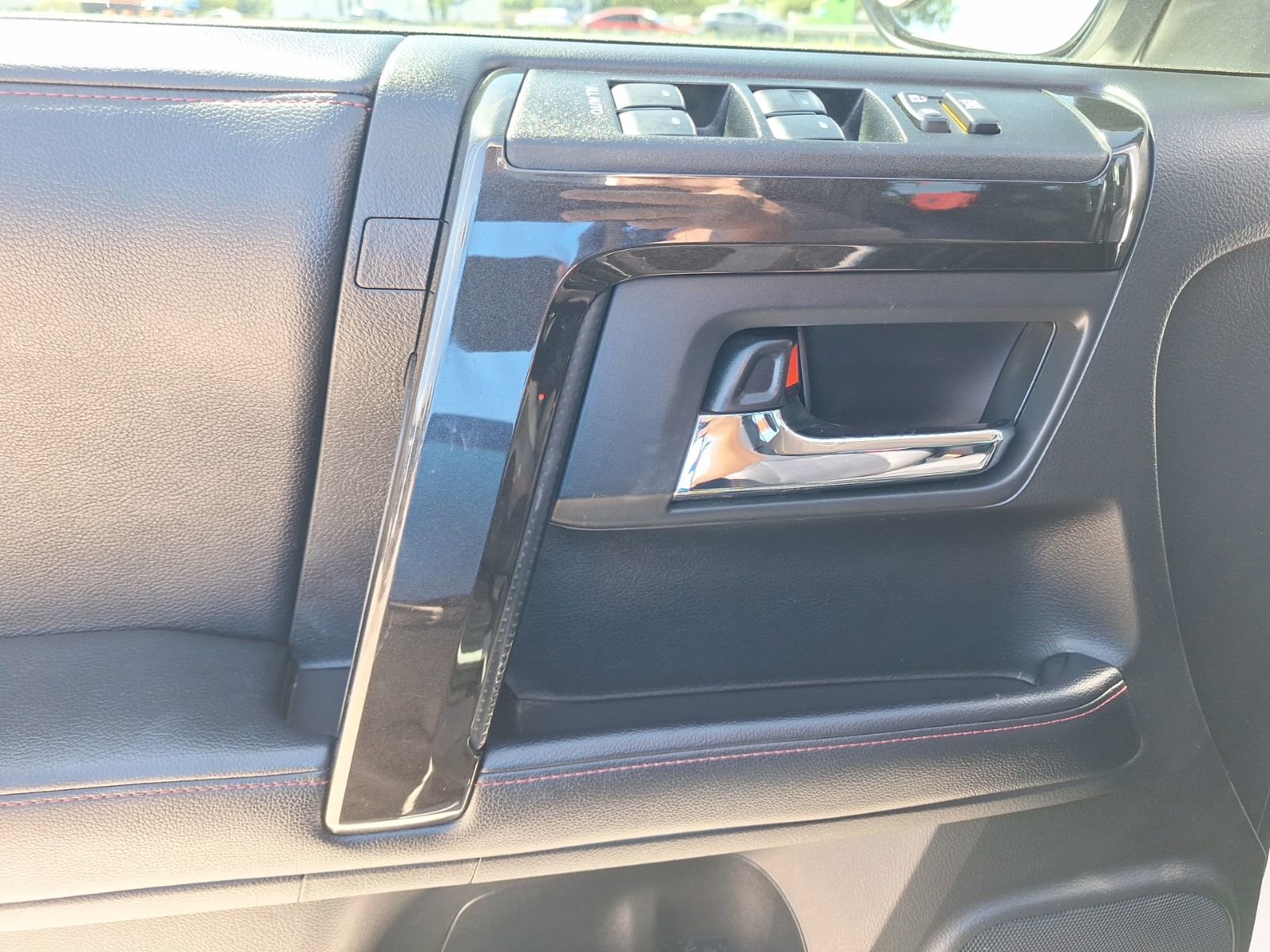 Used 2019 Toyota 4Runner TRD Off-Road Premium image 16