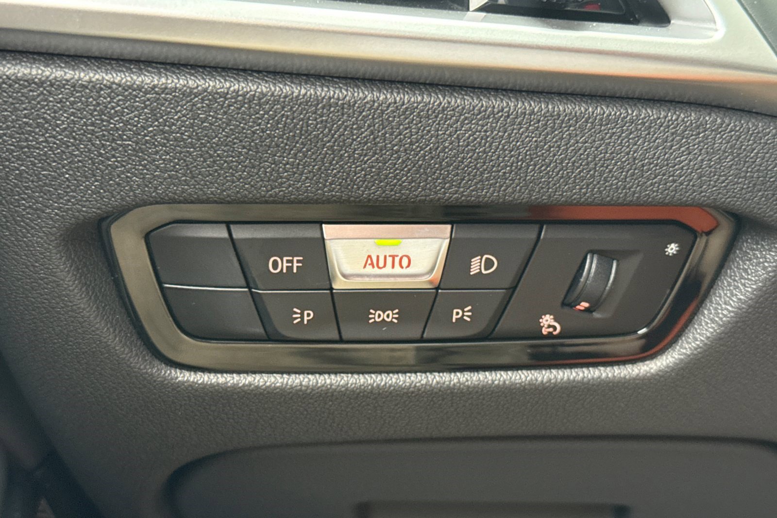 Used 2025 BMW M3 Competition w/ Executive Package image 36