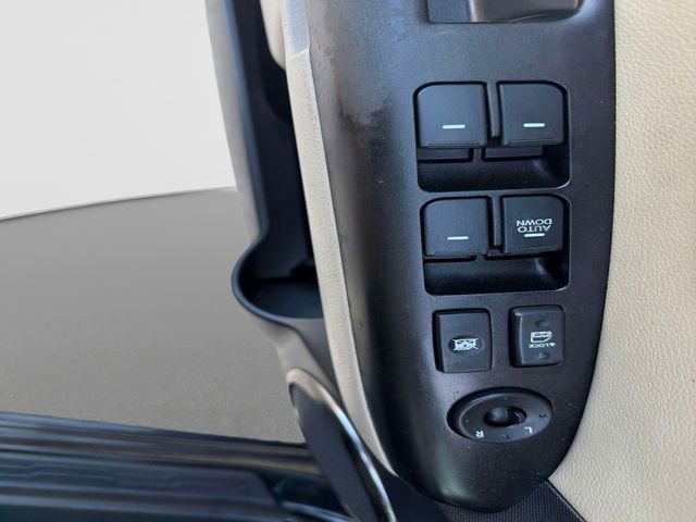 Used 2012 Kia Soul ! FWD image 18