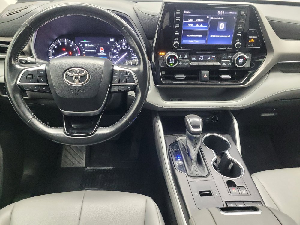 Used 2021 Toyota Highlander XLE FWD image 22