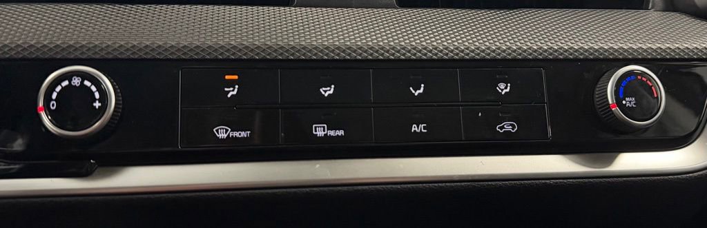 Used 2023 Kia Sportage LX image 21