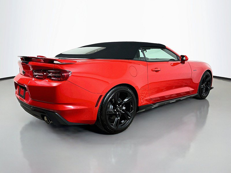 Used 2022 Chevrolet Camaro LT RWD image 7