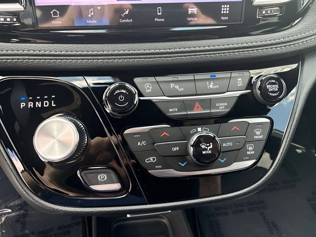 New 2027 Chrysler Pacifica Select AWD/4WD image 23