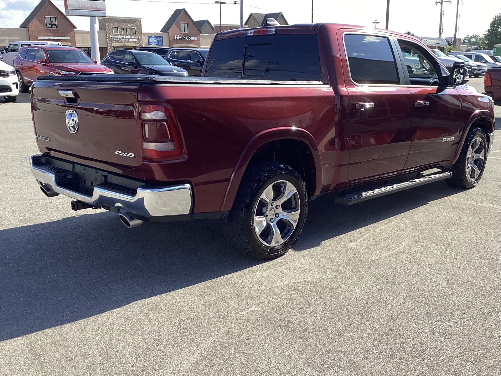 Used 2022 RAM 1500 Laramie AWD/4WD image 4