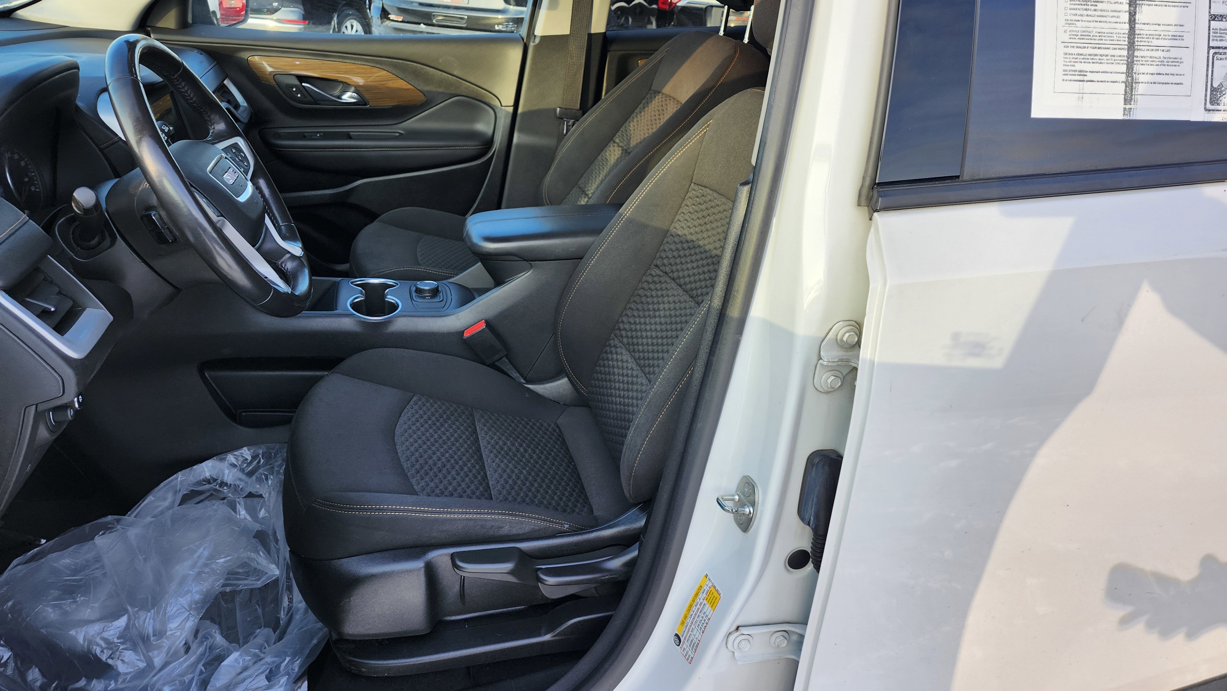 Used 2019 GMC Terrain SLE w/ LPO, Floor Liner Package image 22