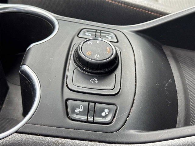 Used 2019 GMC Terrain SLT w/ Preferred Package image 32