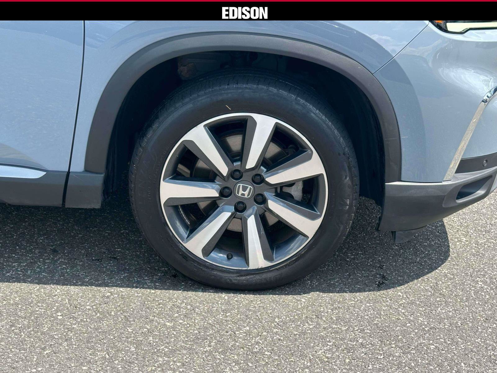 Used 2023 Honda Pilot Touring image 6