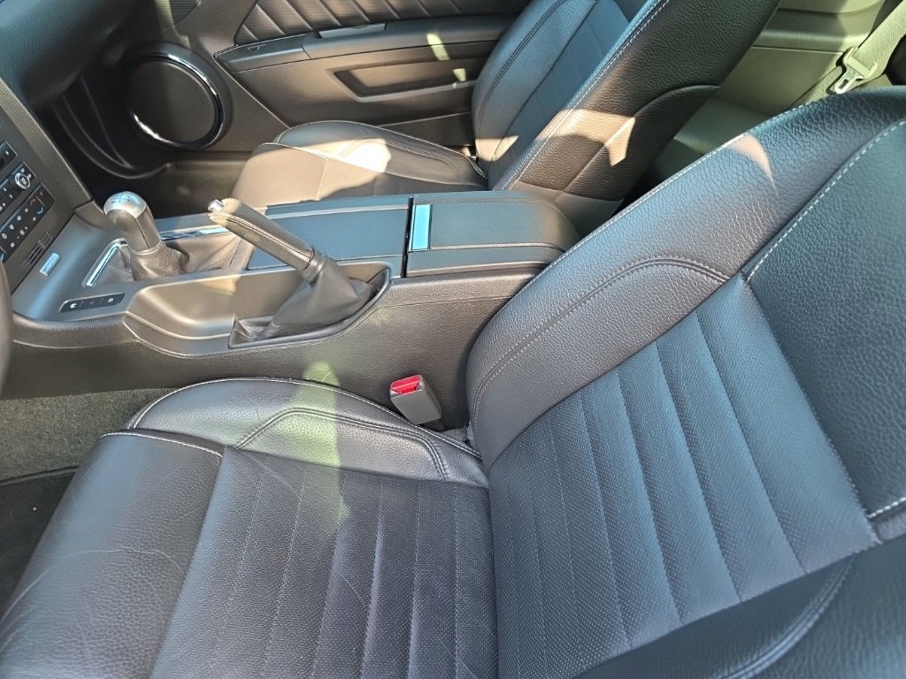 Used 2011 Ford Mustang GT Premium w/ Electronics Pkg image 4