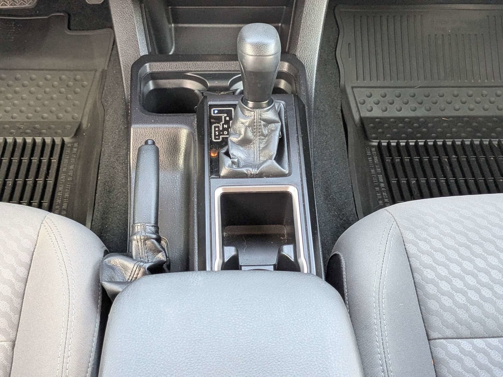 Used 2022 Toyota Tacoma SR AWD/4WD image 19