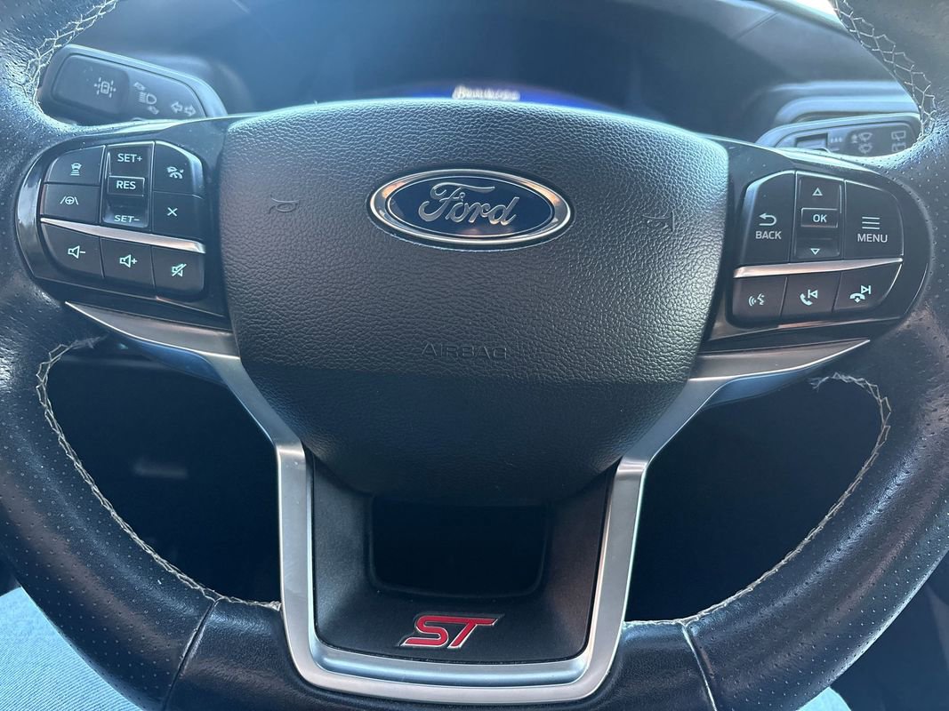 Used 2022 Ford Explorer ST w/ ST Street Pack image 11