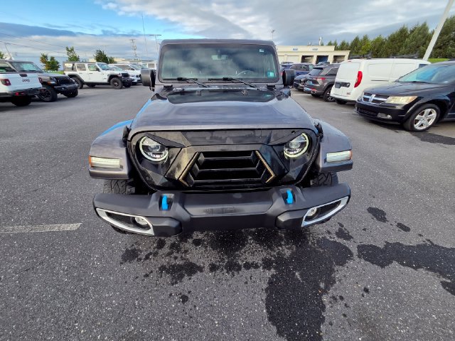 Used 2022 Jeep Wrangler Unlimited Sahara w/ Cold Weather Group AWD/4WD image 21