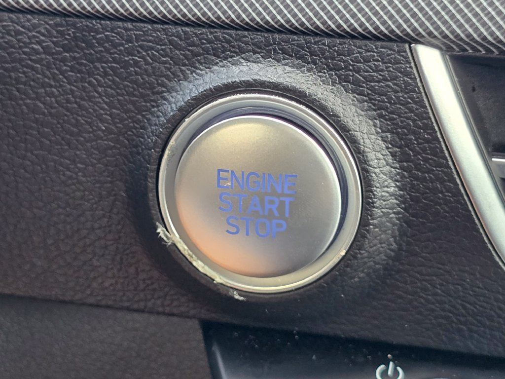 Used 2025 Hyundai Sonata SE FWD image 28