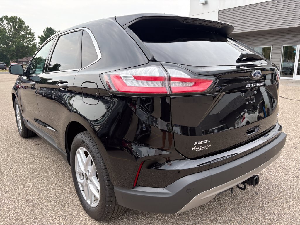Used 2024 Ford Edge SEL w/ Convenience Package AWD/4WD image 9