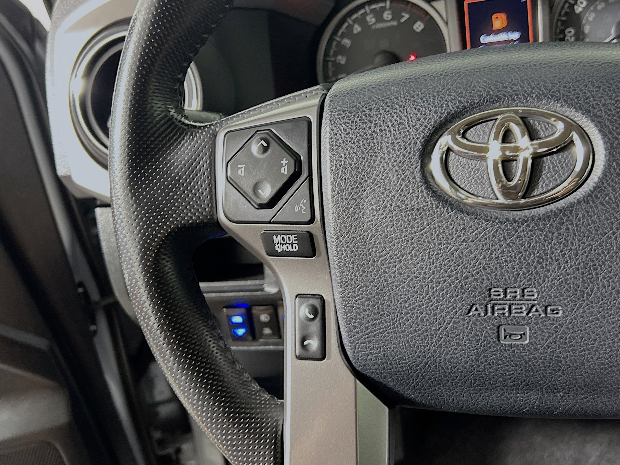 Used 2019 Toyota Tacoma SR5 RWD image 19