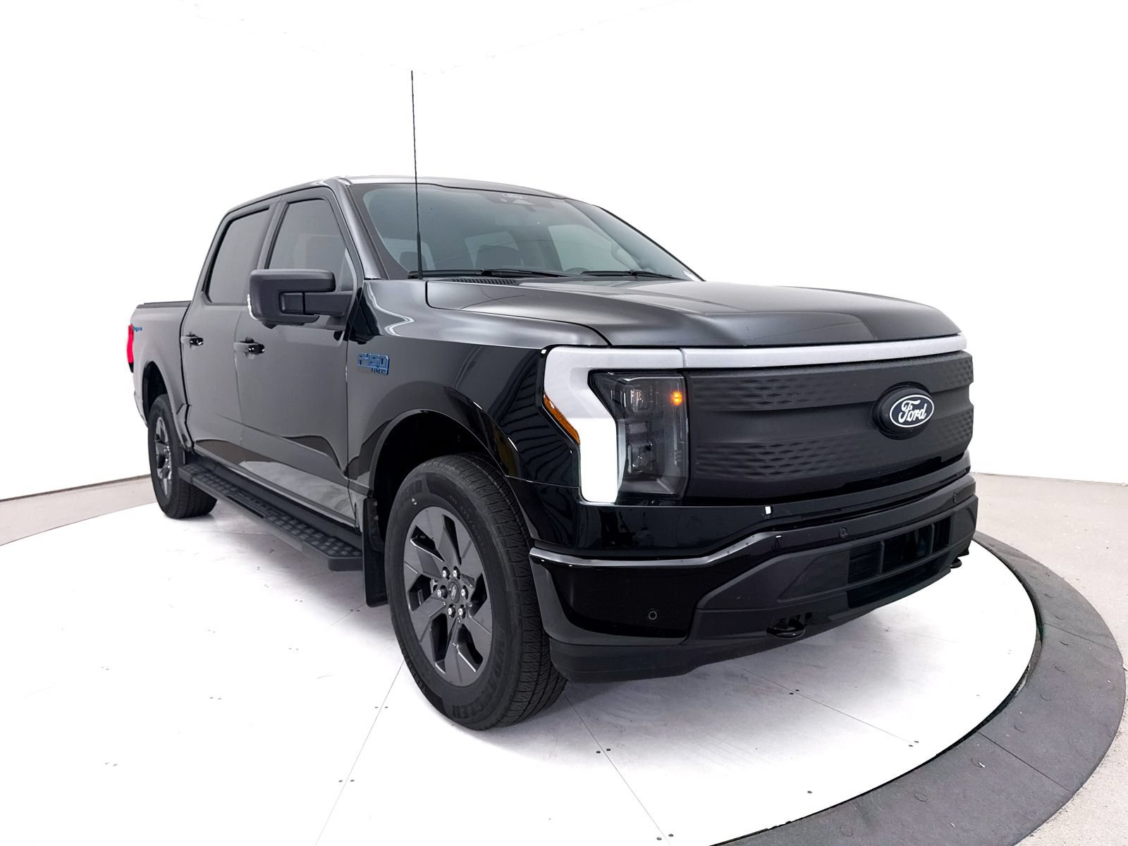 Used 2024 Ford F150 Lightning Flash AWD/4WD image 9