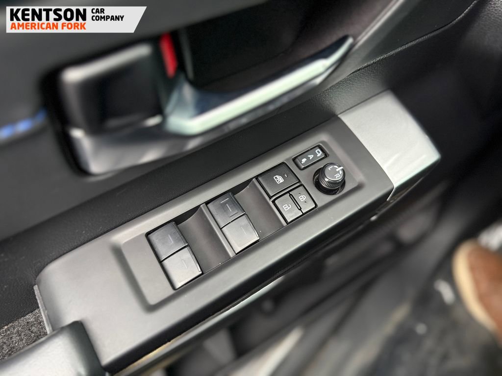 Used 2023 Toyota Tundra Platinum w/ Advanced Package AWD/4WD image 23