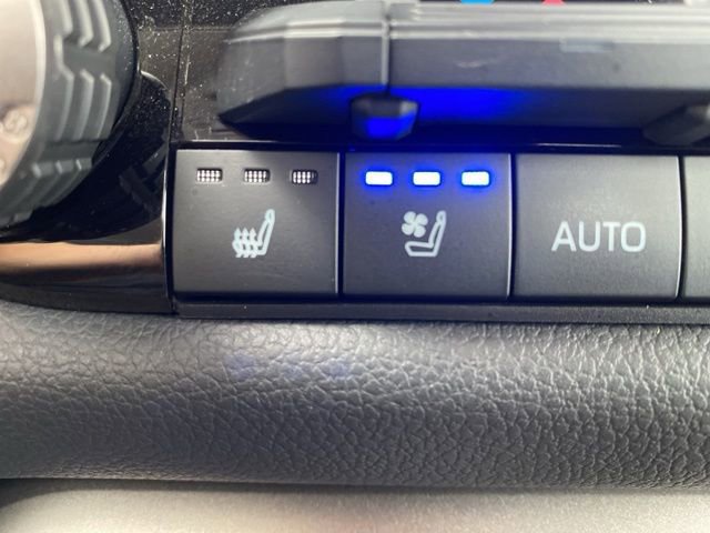 Certified 2024 Toyota Sequoia Limited AWD/4WD image 12