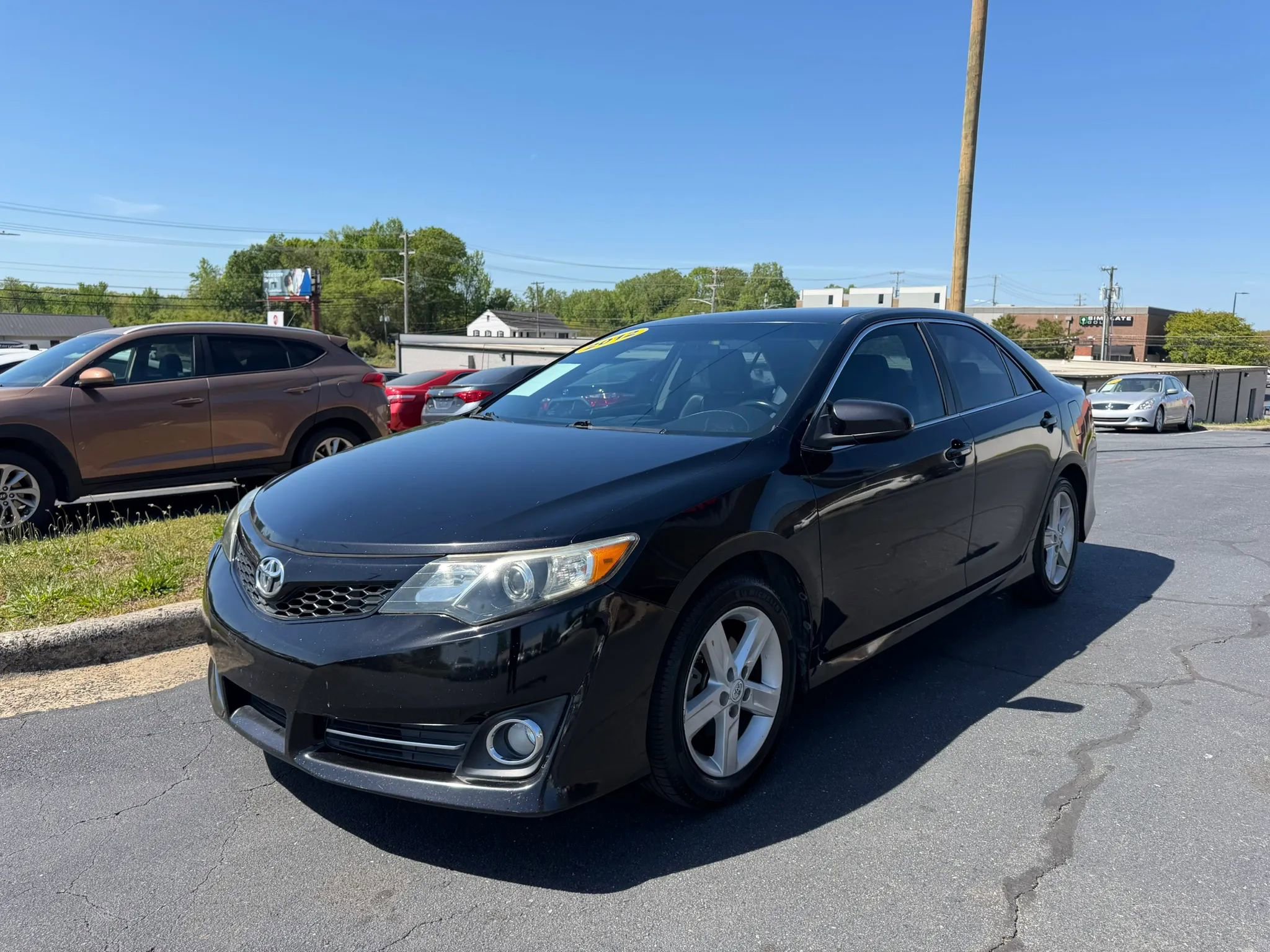 Used 2012 Toyota Camry SE image 3