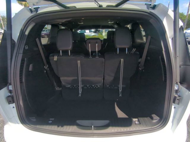 New 2027 Chrysler Pacifica Select FWD image 14