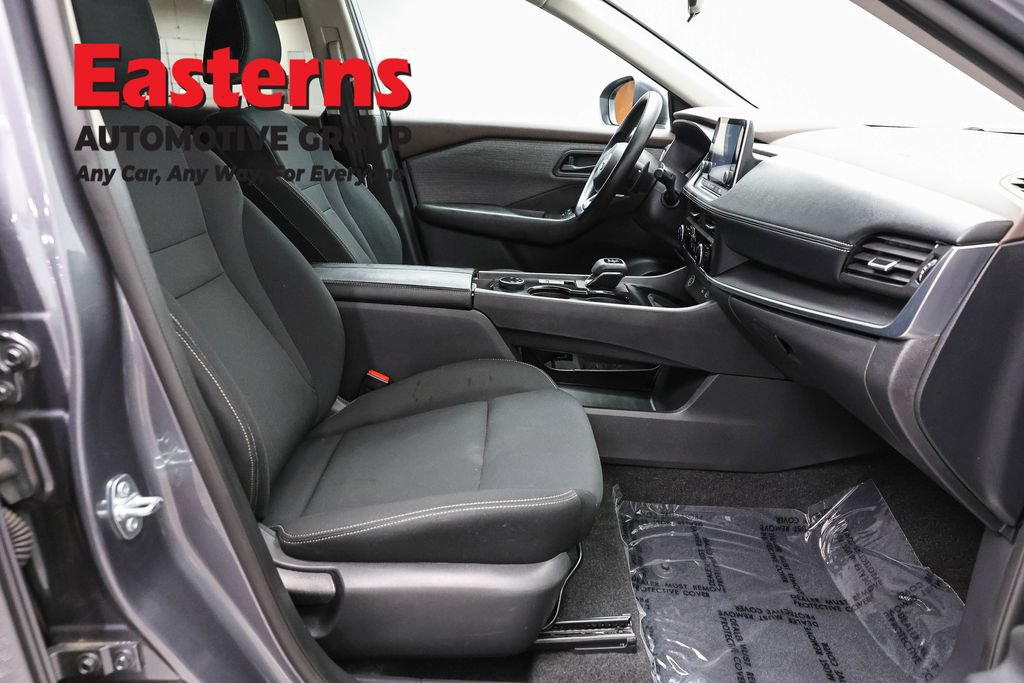 Used 2023 Nissan Rogue S AWD/4WD image 25