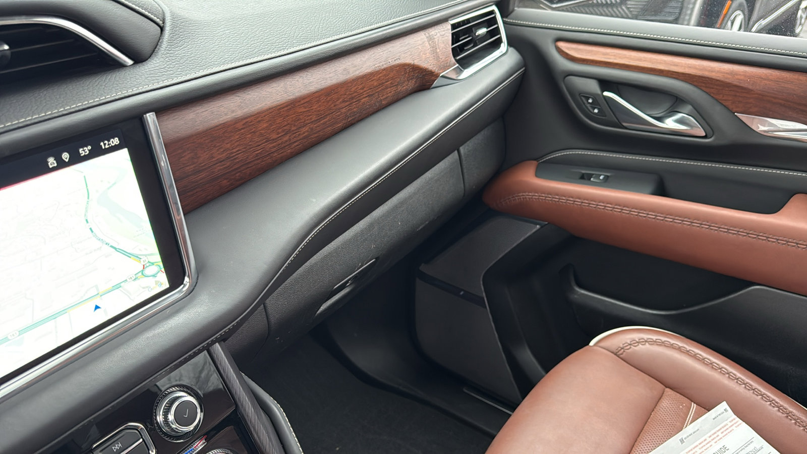 Used 2023 GMC Yukon Denali Ultimate image 24