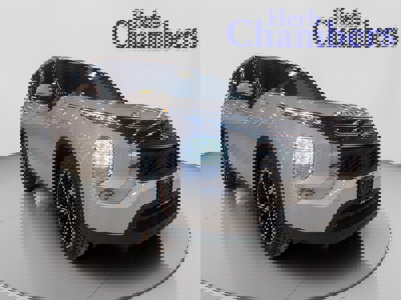 Used 2022 Mitsubishi Outlander ES image 1