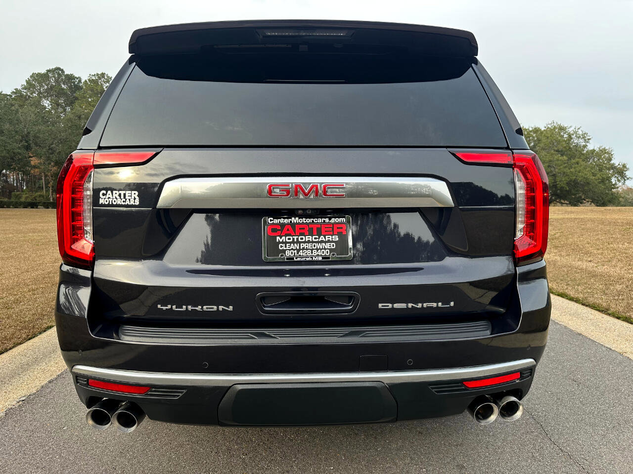 Used 2023 GMC Yukon Denali w/ Denali Reserve Package image 6