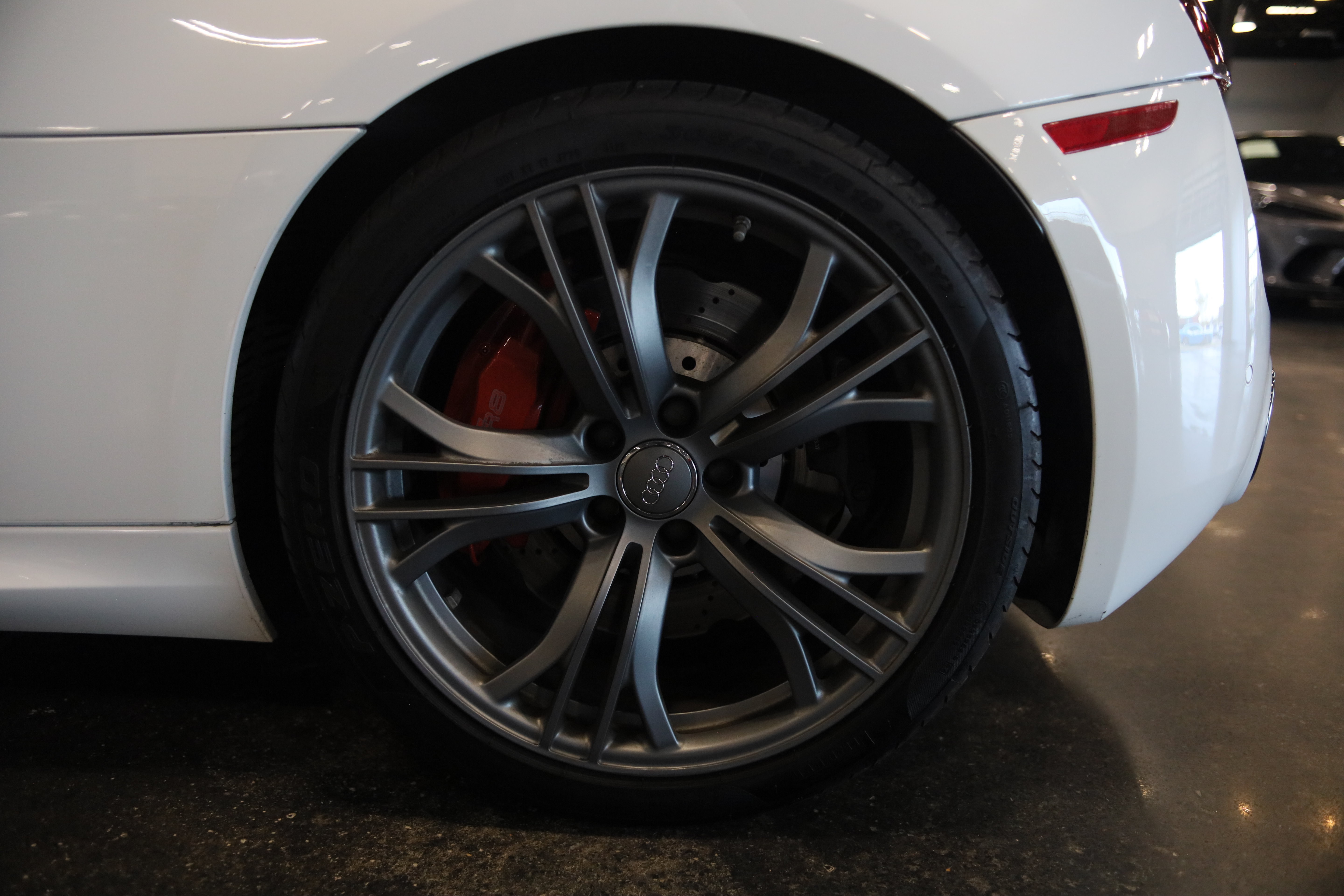 Used 2015 Audi R8 V10 AWD/4WD image 14