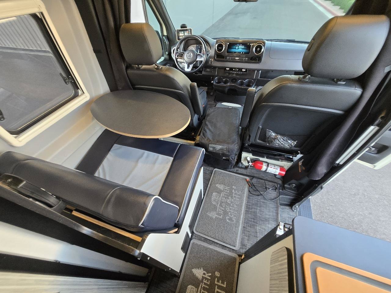 Used 2020 Mercedes-Benz Sprinter 2500 image 3