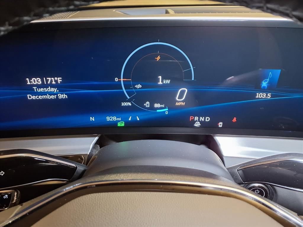 Certified 2025 Cadillac Lyriq Sport image 9