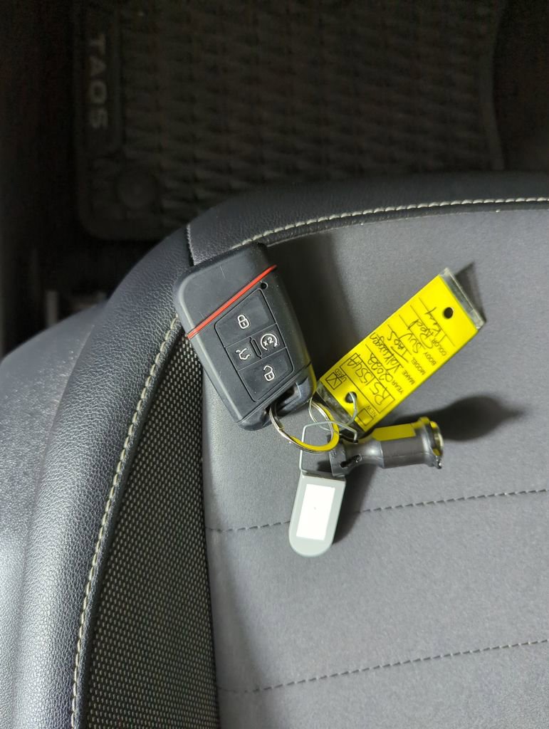 Used 2022 Volkswagen Taos SE image 23