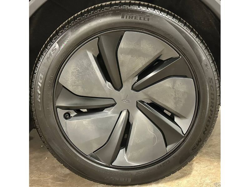 Used 2026 Tesla Model Y Long Range image 11