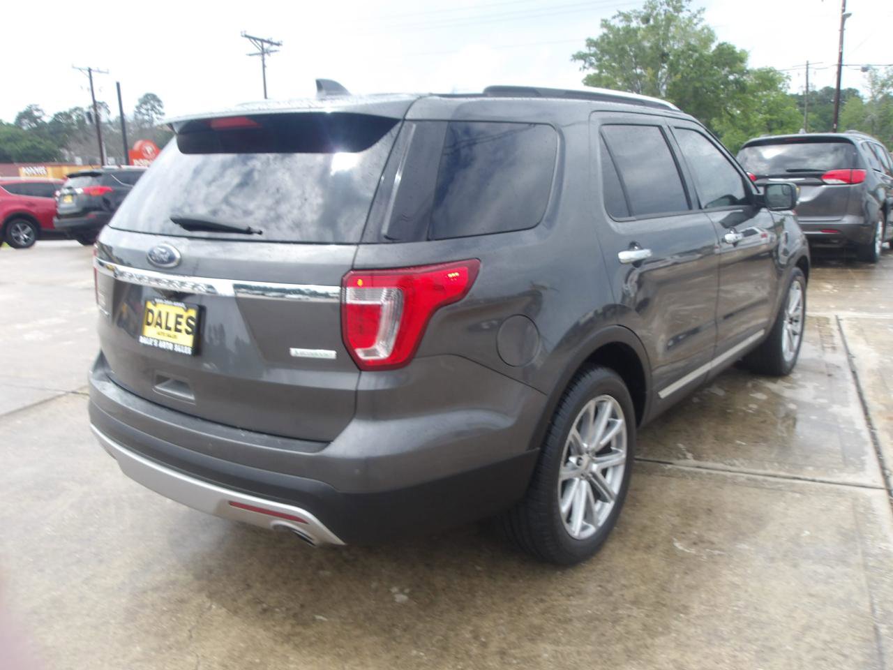 Used 2017 Ford Explorer Limited FWD image 11