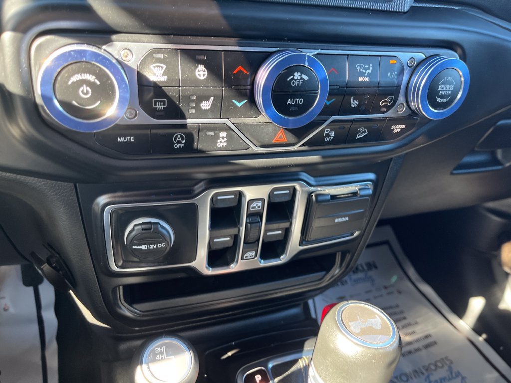 Used 2021 Jeep Wrangler Unlimited Sahara AWD/4WD image 20