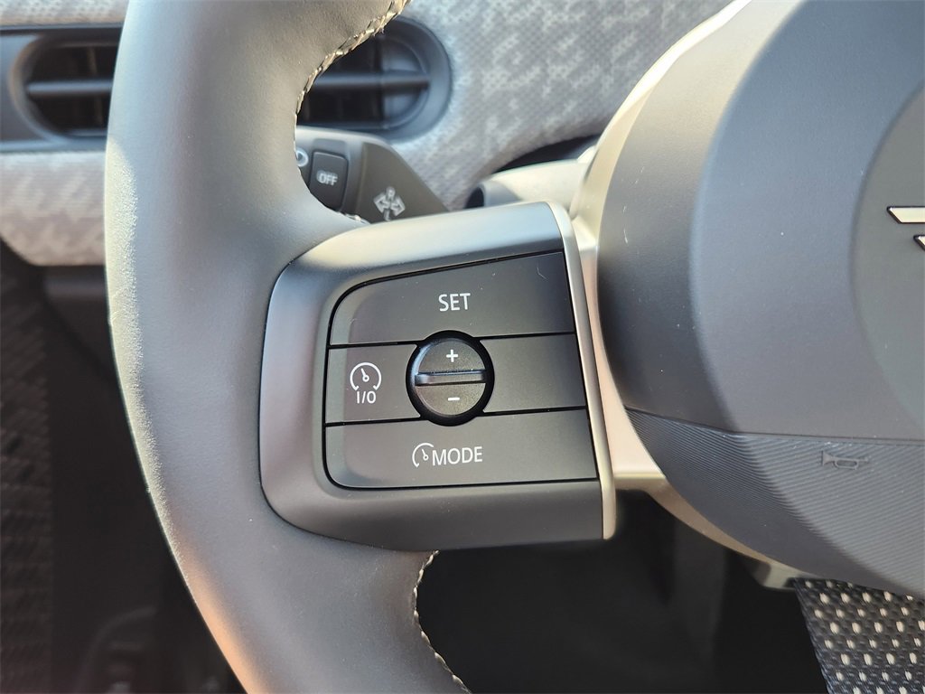 Used 2025 MINI Cooper 2-Door Hardtop image 20