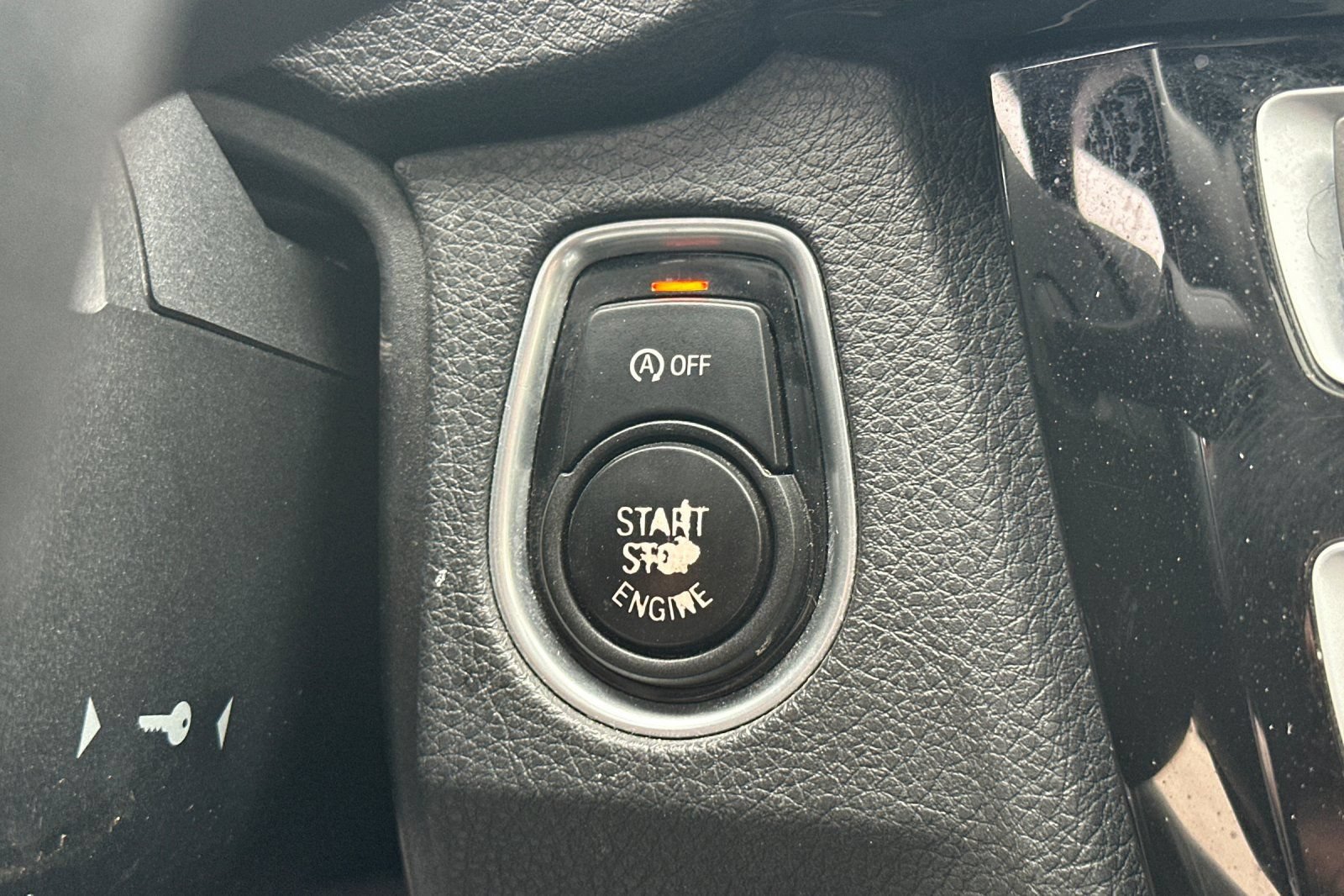 Used 2018 BMW 330i Sedan w/ Convenience Package RWD image 26